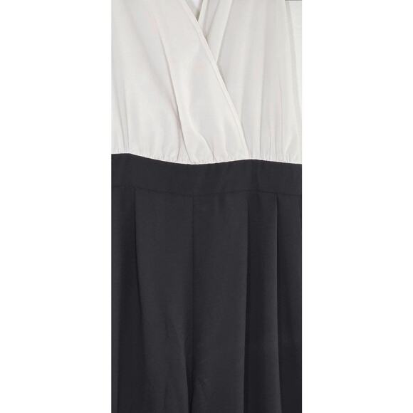 Womens Forever 21 jumpsuit. Size small. - Picture 3 of 9